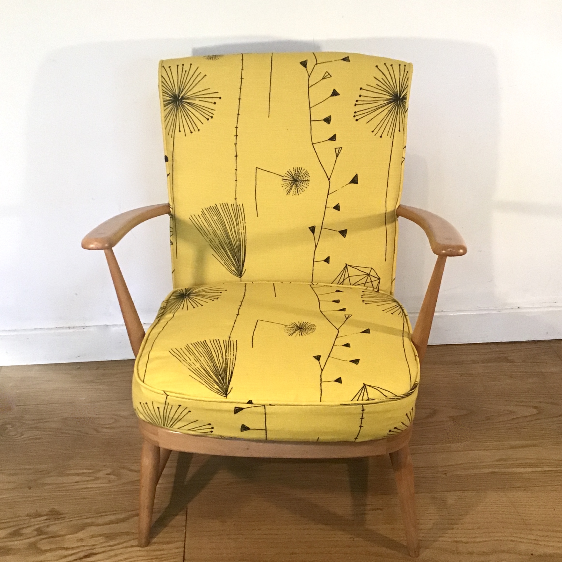 A 1950's No 248 Ercol chair reupholstered in Dandelion clocks by Lucienne day - Image 8