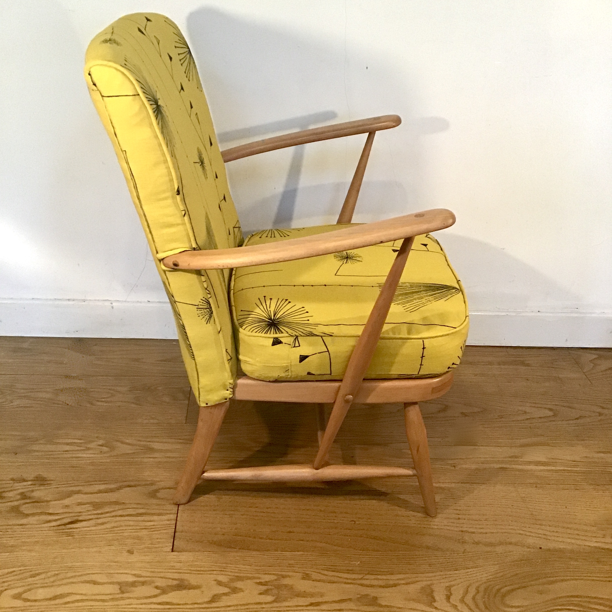 A 1950's No 248 Ercol chair reupholstered in Dandelion clocks by Lucienne day - Image 6