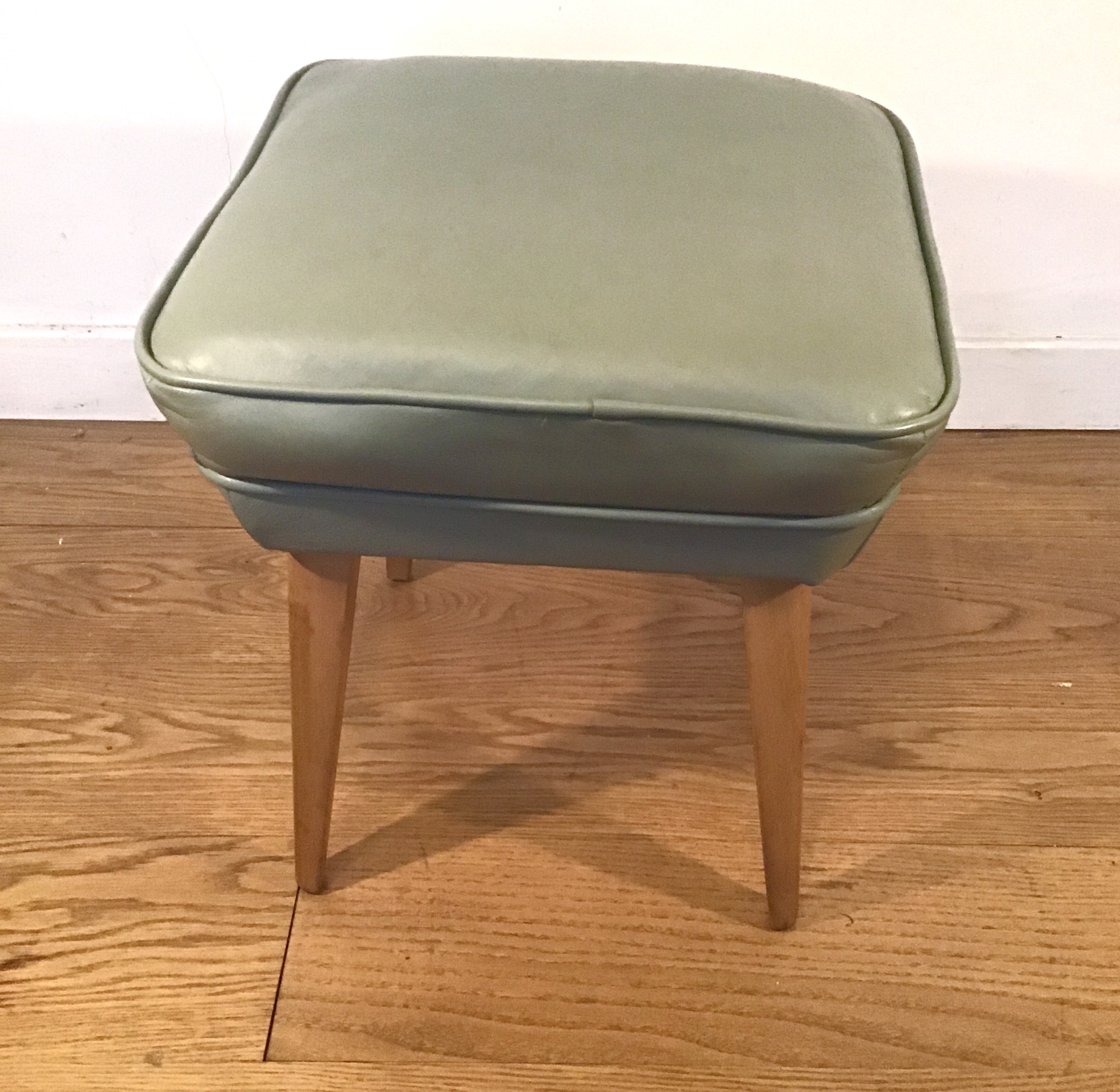 A 1950's pair of vintage green leather stools - Image 7