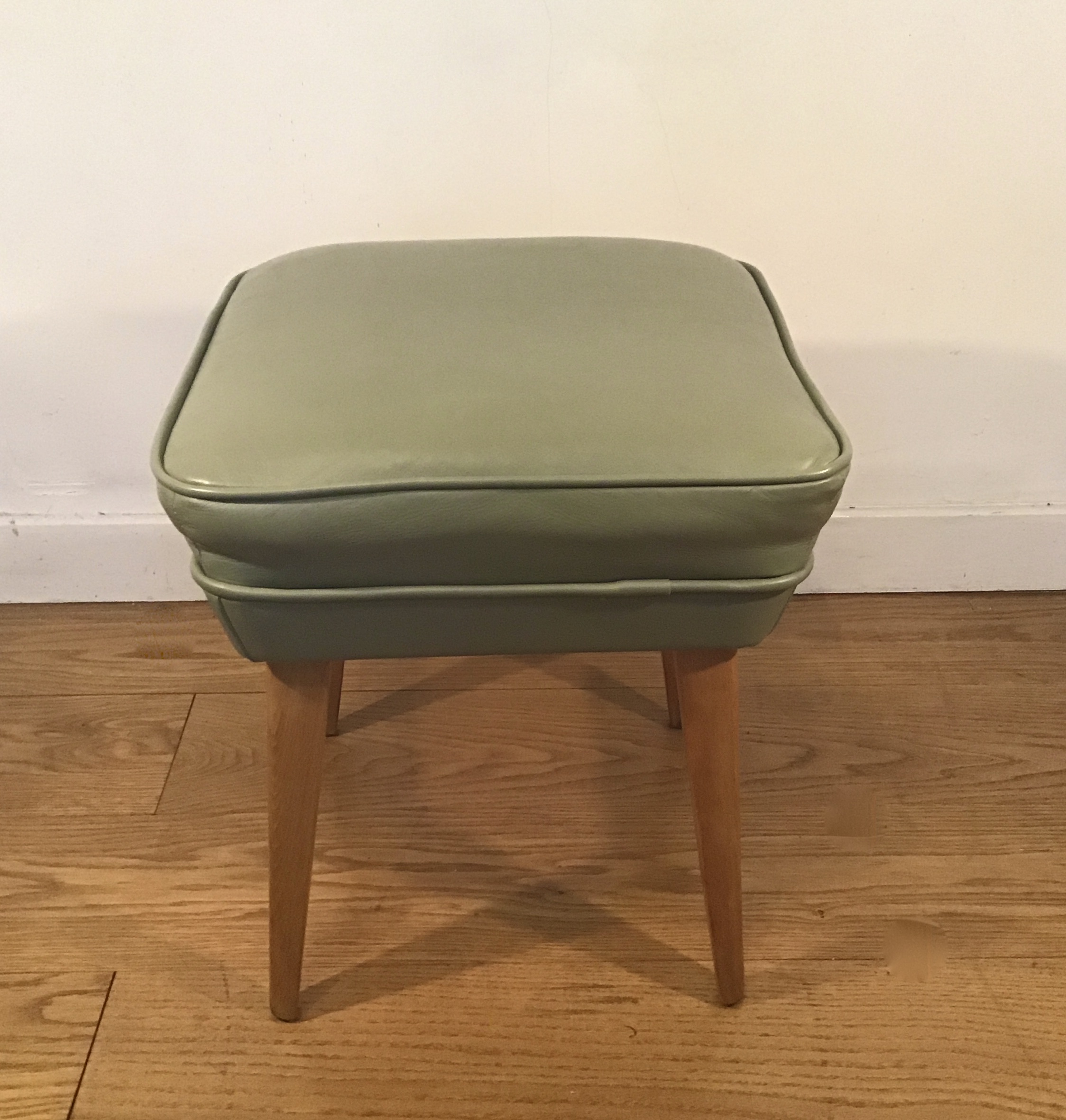 A 1950's pair of vintage green leather stools - Image 10