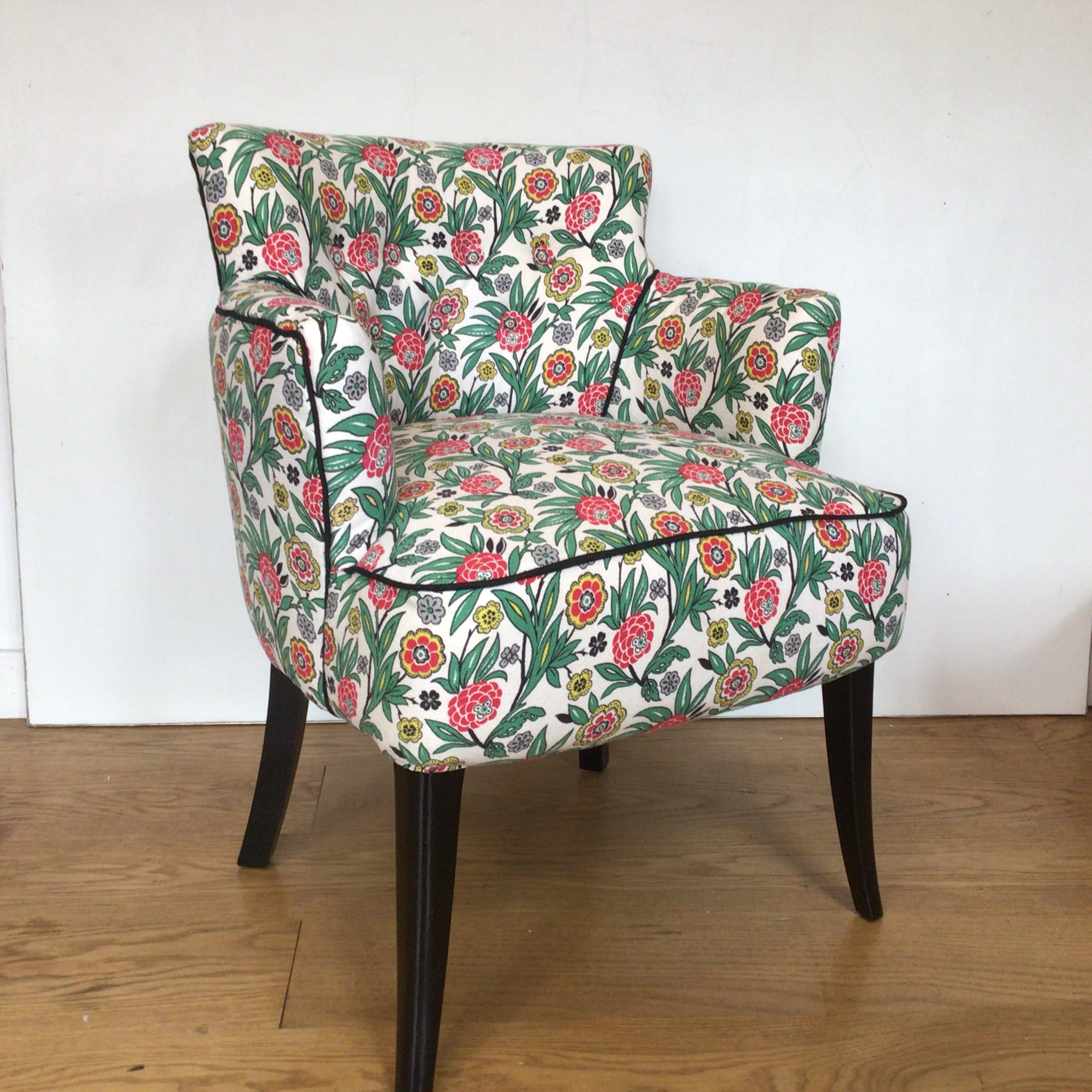 A lovely 1930's chintz chinoiserie/ Art Deco style Arm chair - Image 6