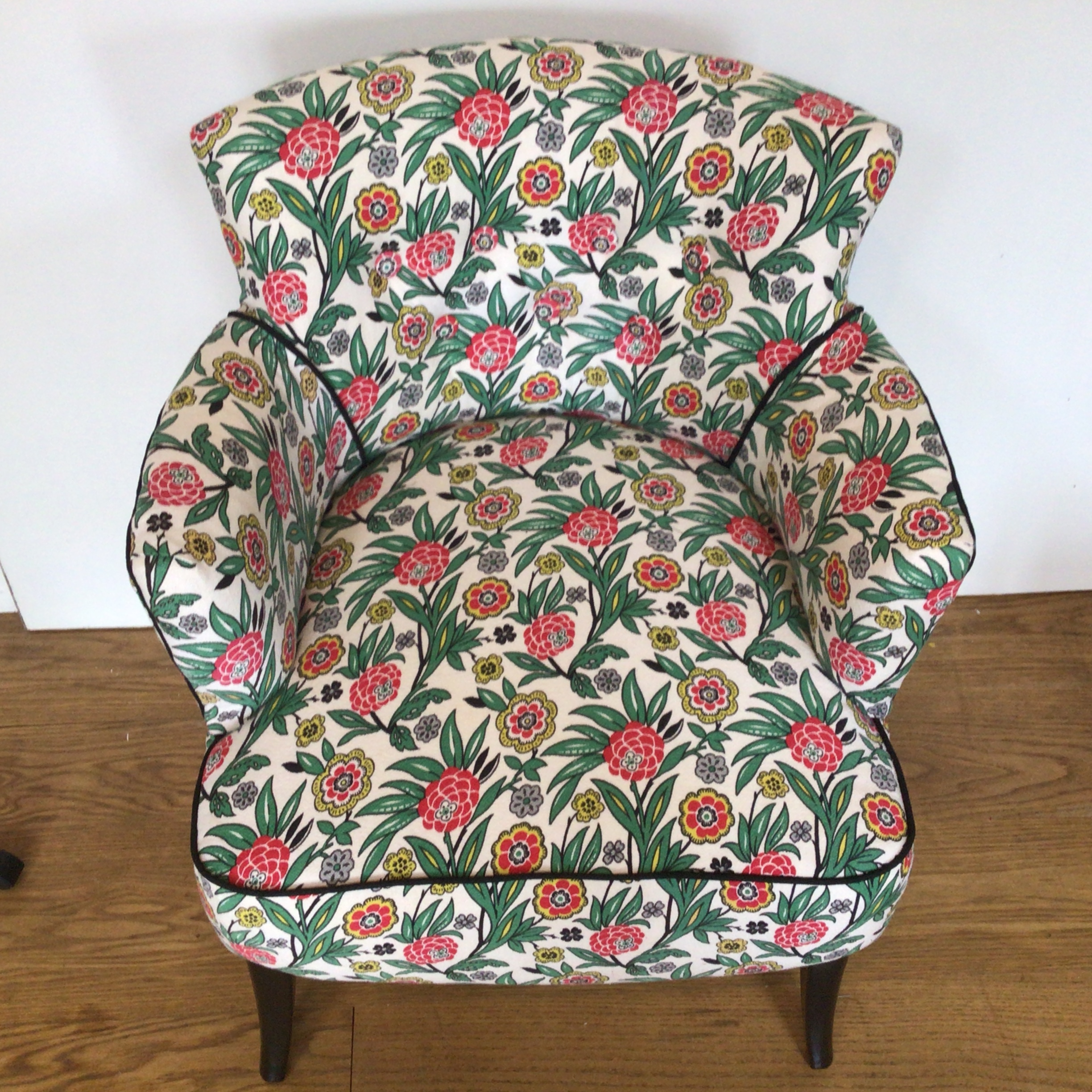 A lovely 1930's chintz chinoiserie/ Art Deco style Arm chair - Image 4