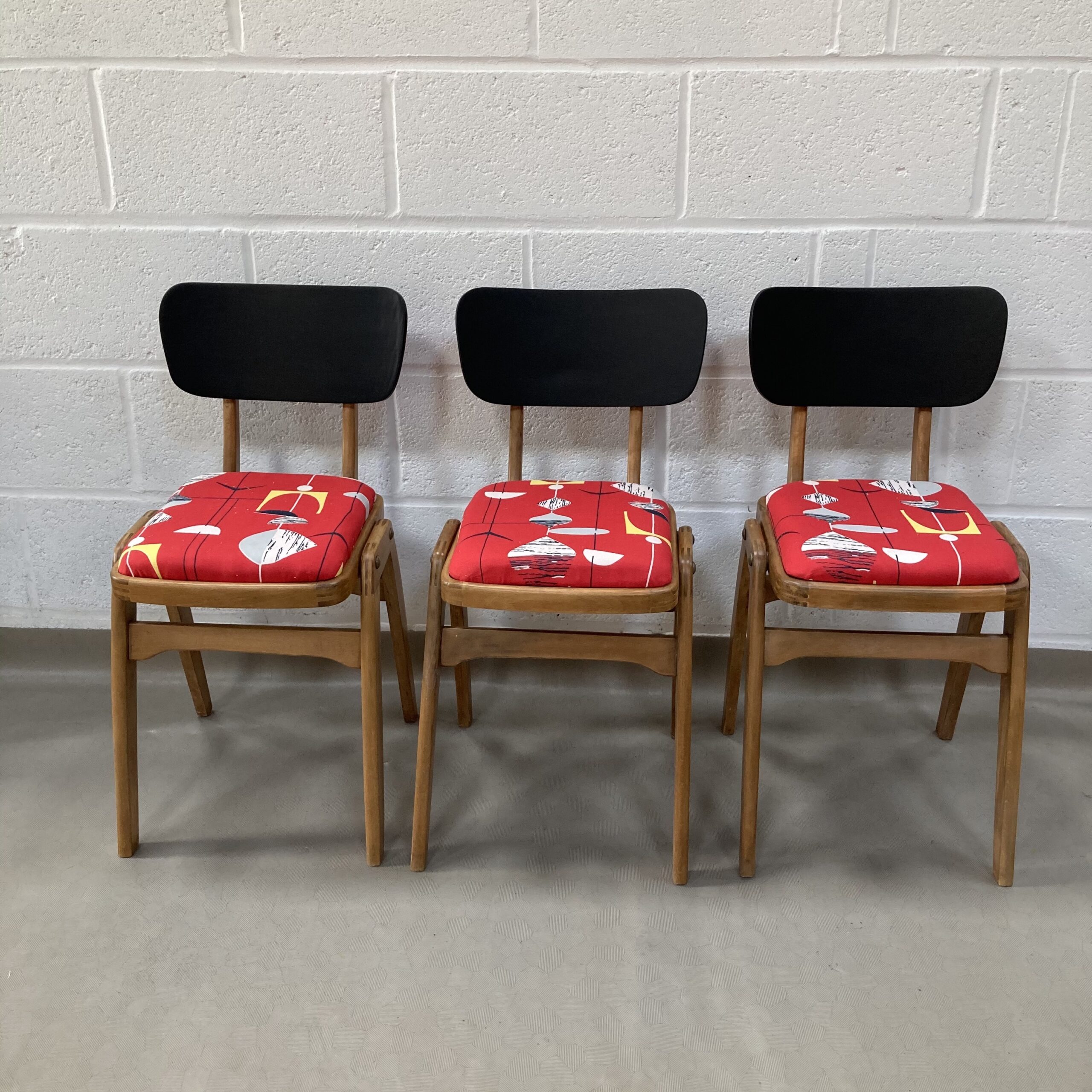 A lovely up-cycled midcentury kitchen dining set decorated in Sandersons Marion Mahler, Red mobiles - Image 7