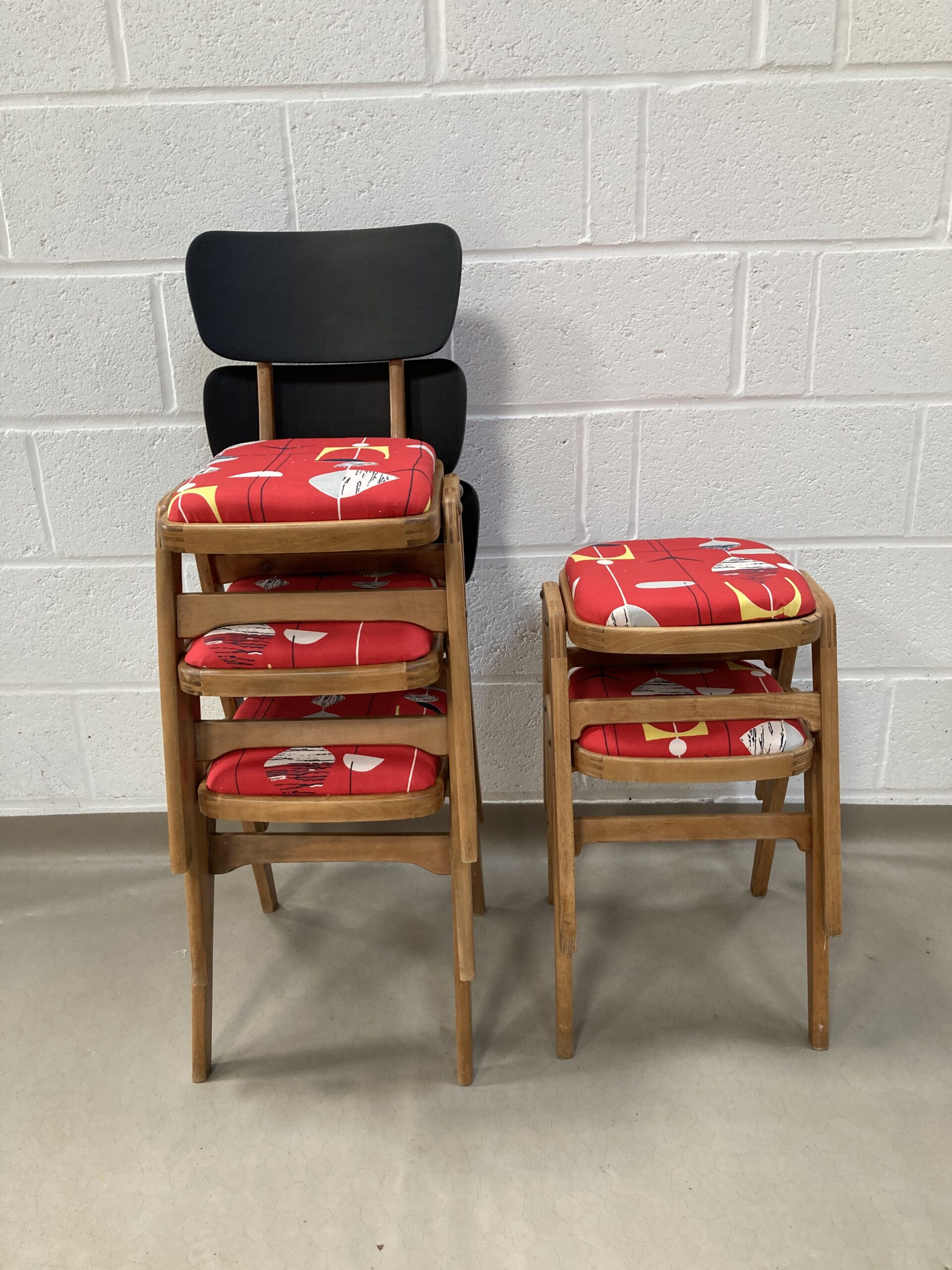 A lovely up-cycled midcentury kitchen dining set decorated in Sandersons Marion Mahler, Red mobiles - Image 5