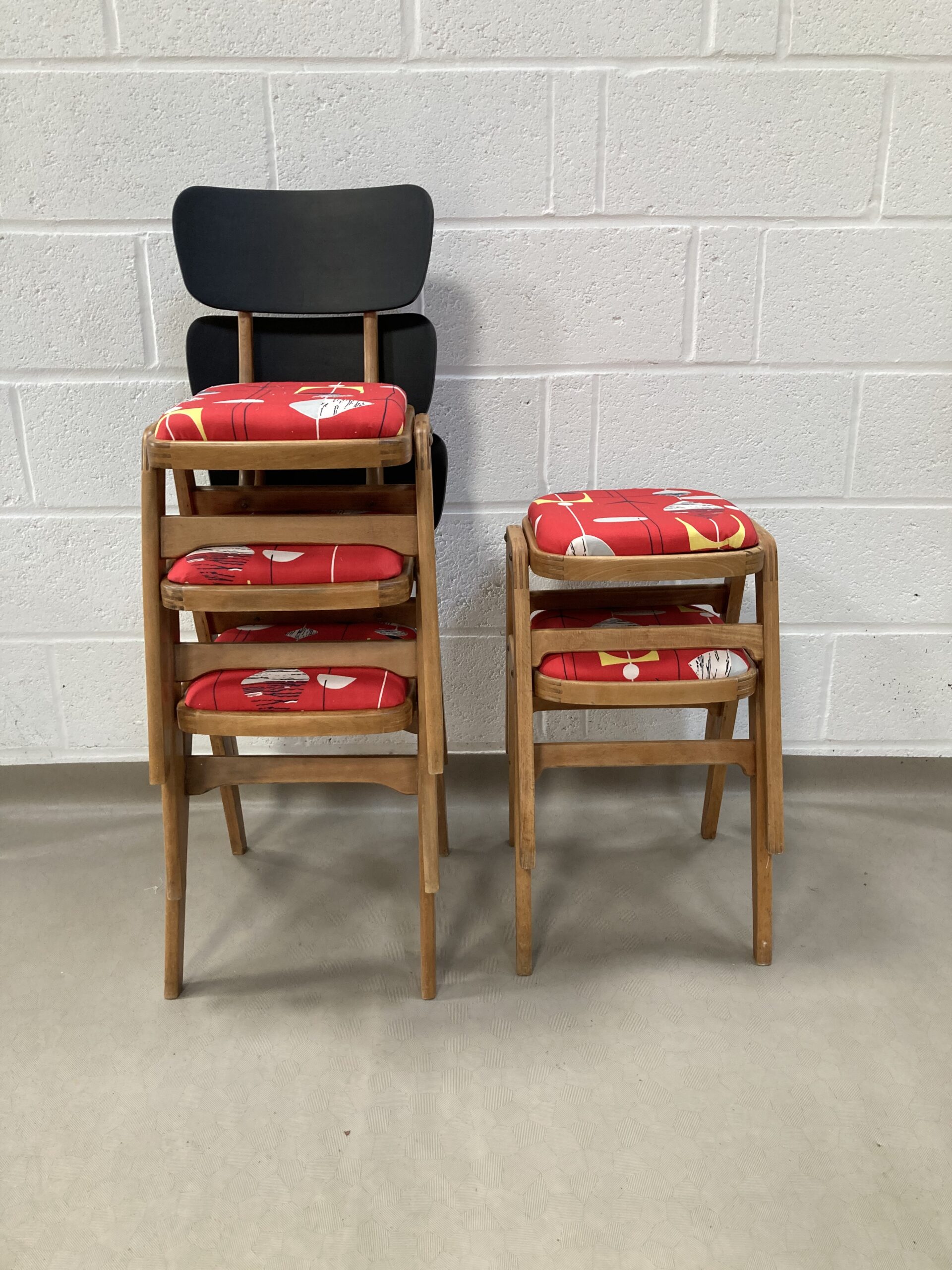 A lovely up-cycled midcentury kitchen dining set decorated in Sandersons Marion Mahler, Red mobiles - Image 4
