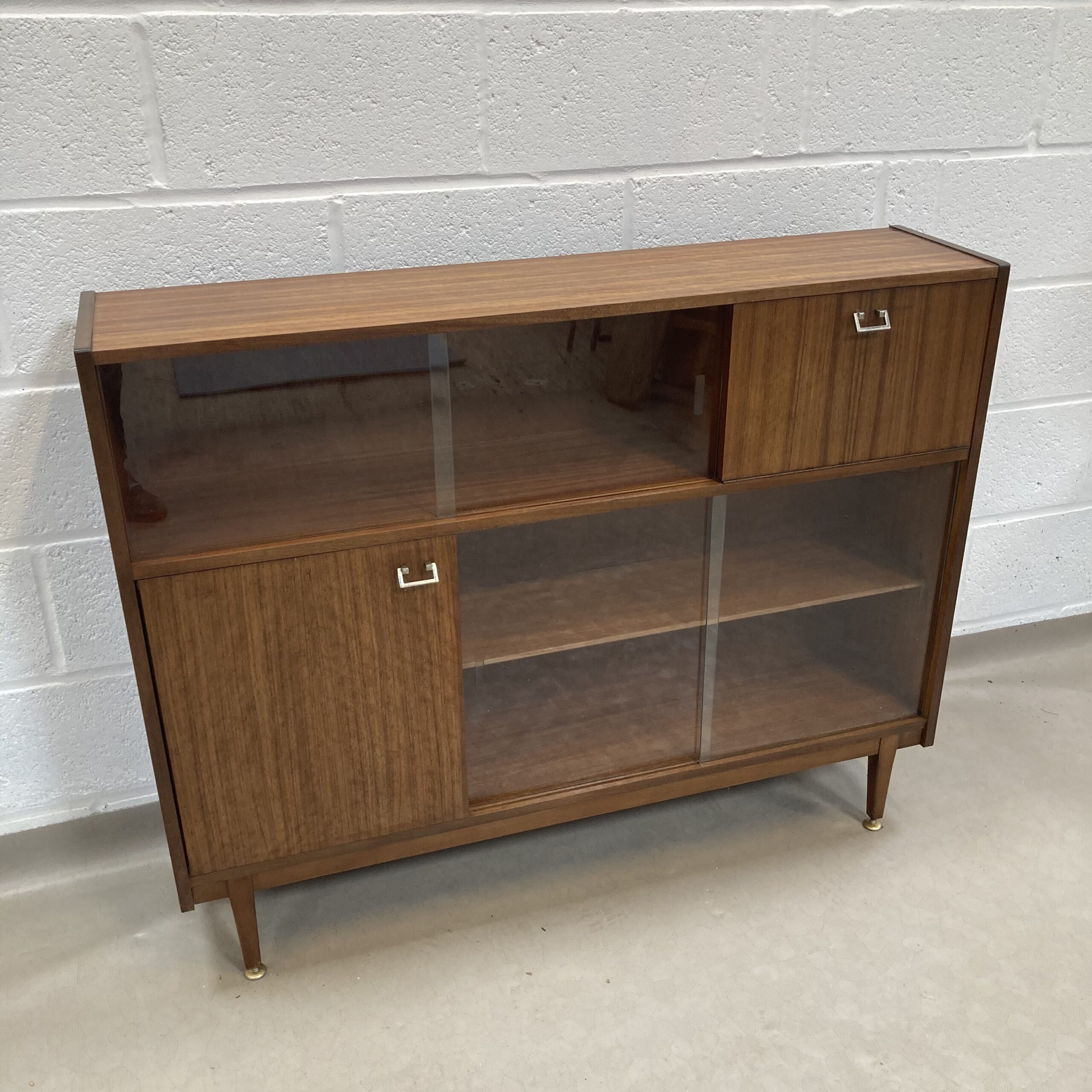 A teak Nathan bookcase/ display cabinet - Image 5