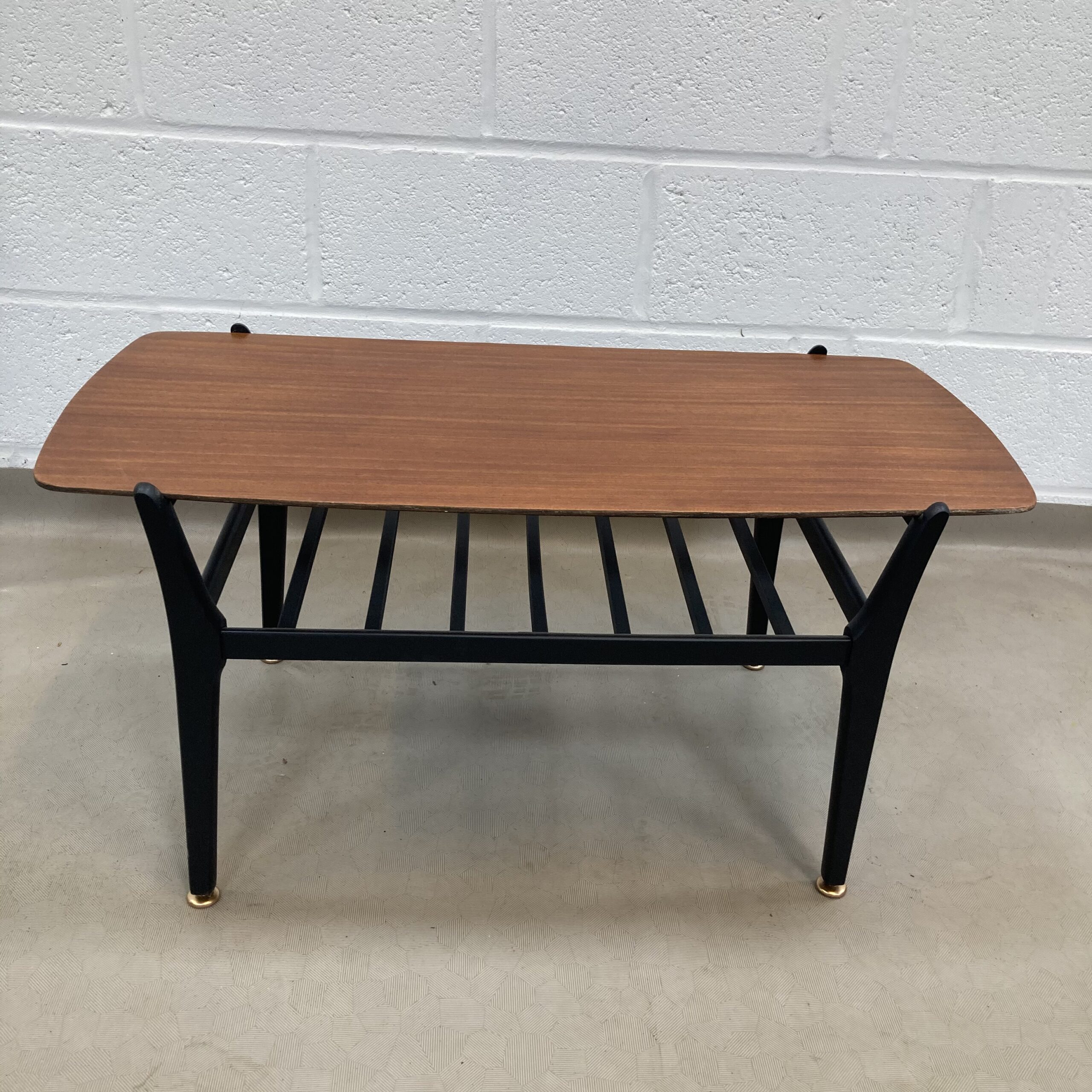 A Nathan teak and black two tiered Coffee table - Image 5