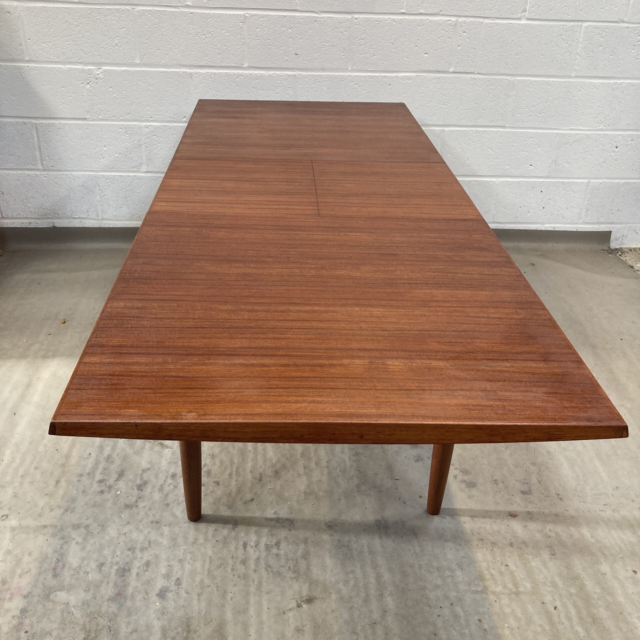 A 1960s Teak Dalescraft large extending table - Image 14