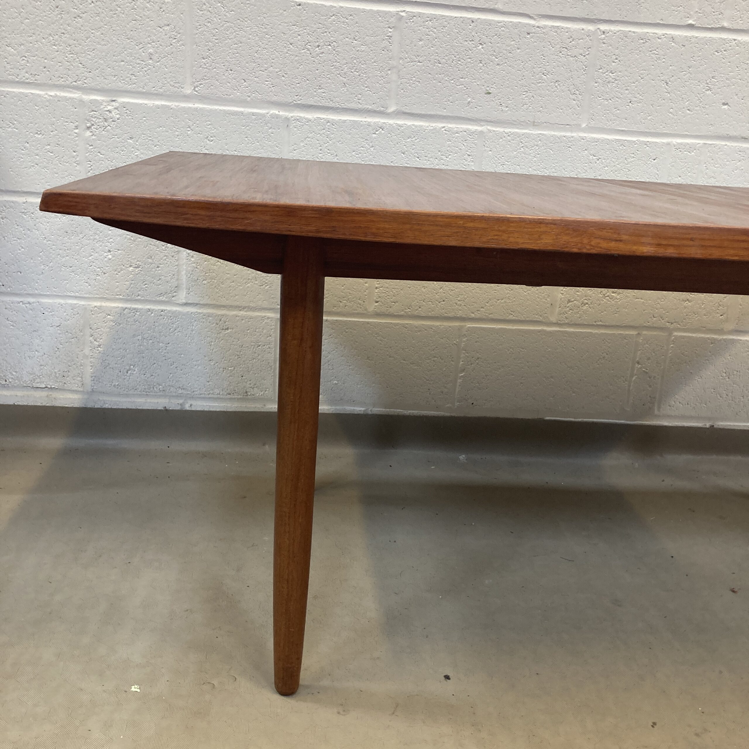 A 1960s Teak Dalescraft large extending table - Image 4