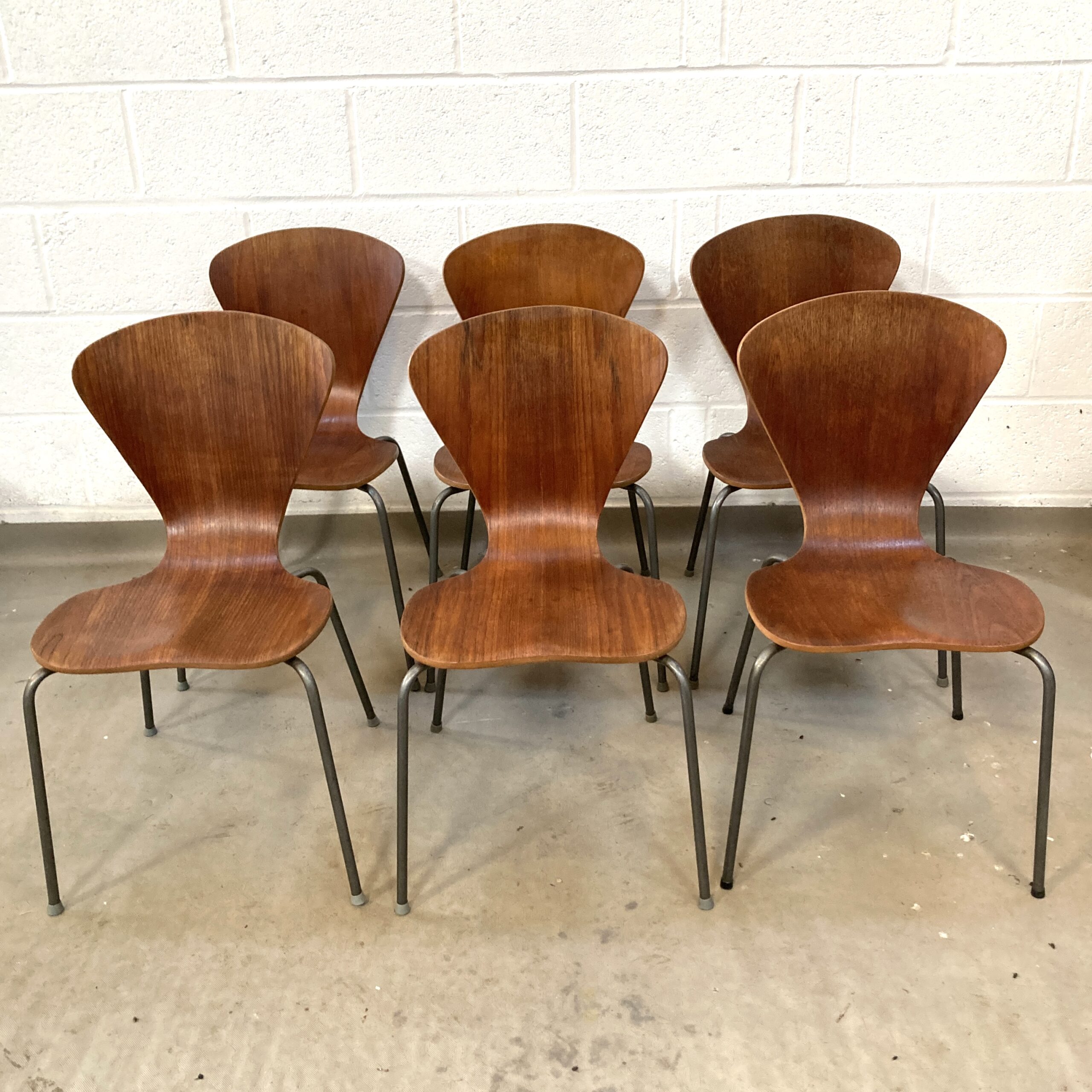 Set of 6 1960s bent wood dining chairs in the style of Arne Jacobson