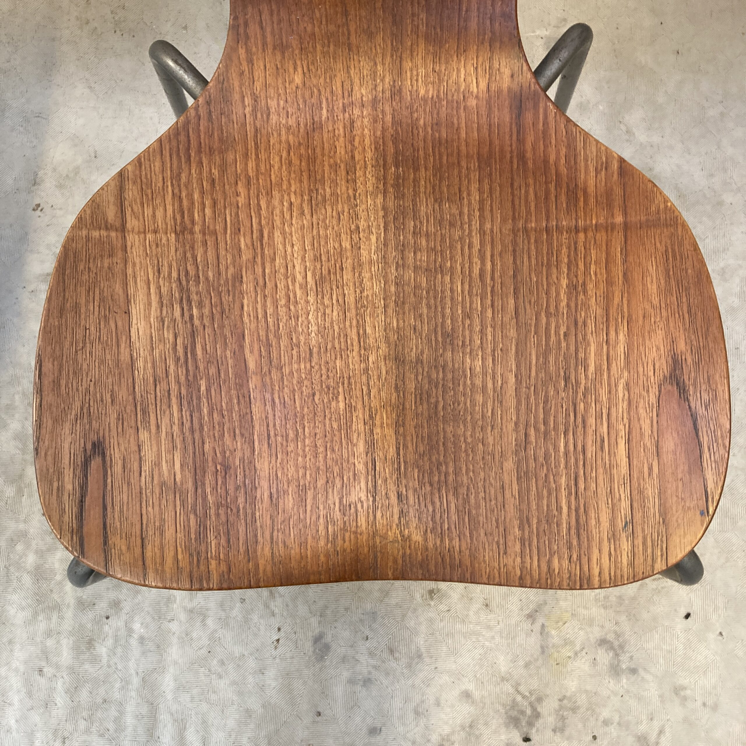 Set of 6 1960s bent wood dining chairs in the style of Arne Jacobson - Image 2
