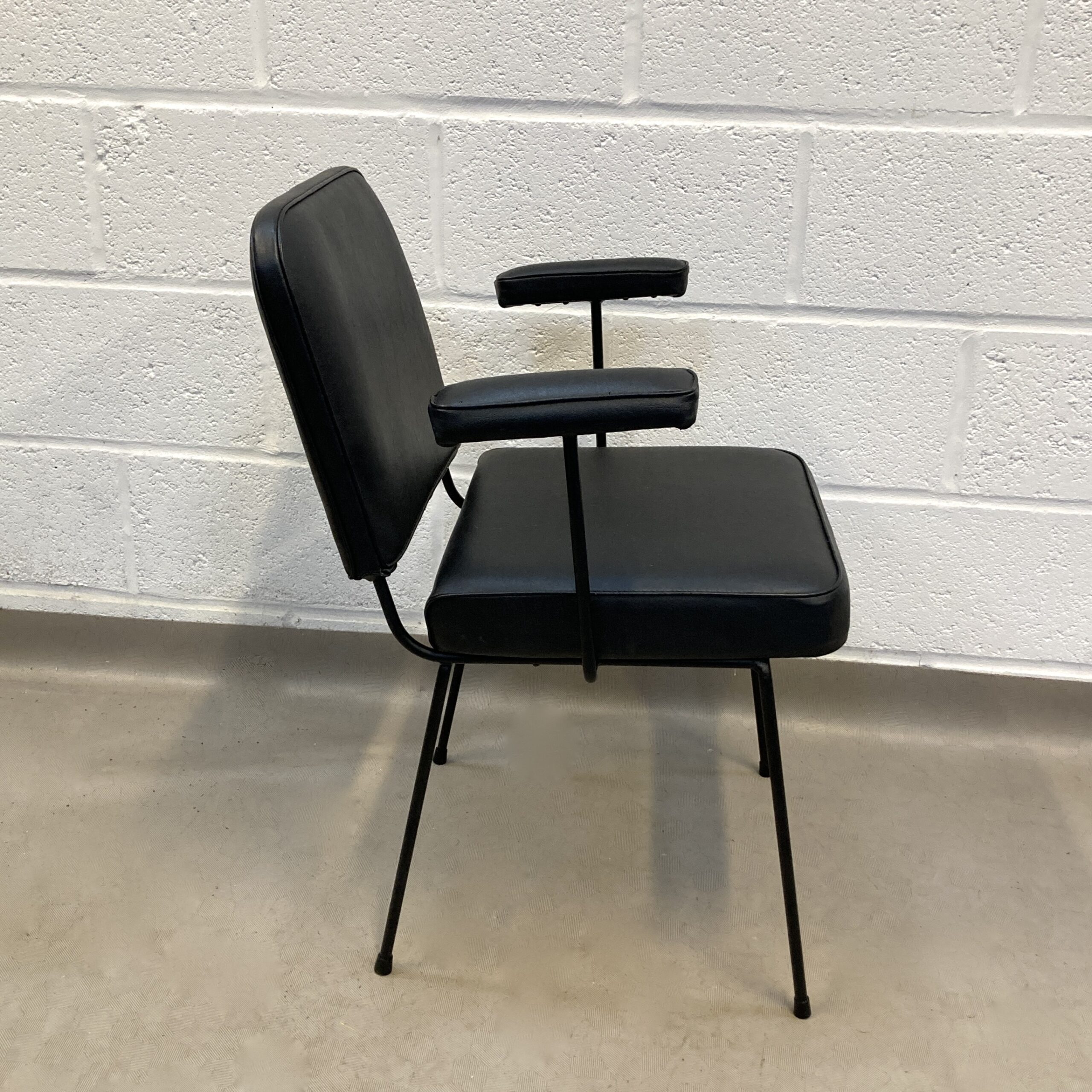 A French Wire framed black vinyl office chair in the style of Pier Paulin. - Image 4