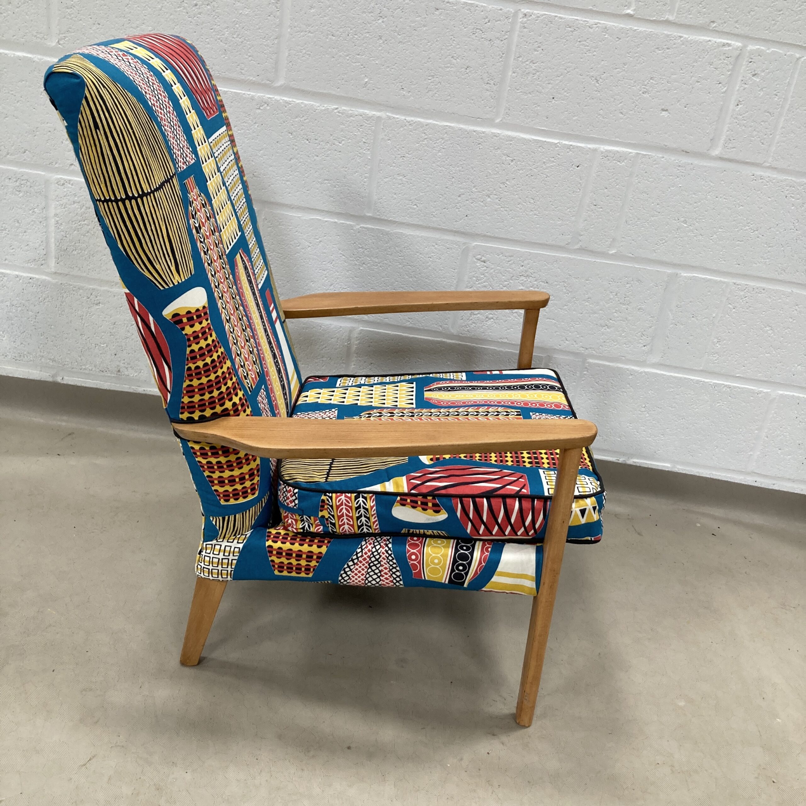 A 1960’s Parker Knoll chair recovered in sandersons Hayward - Image 6