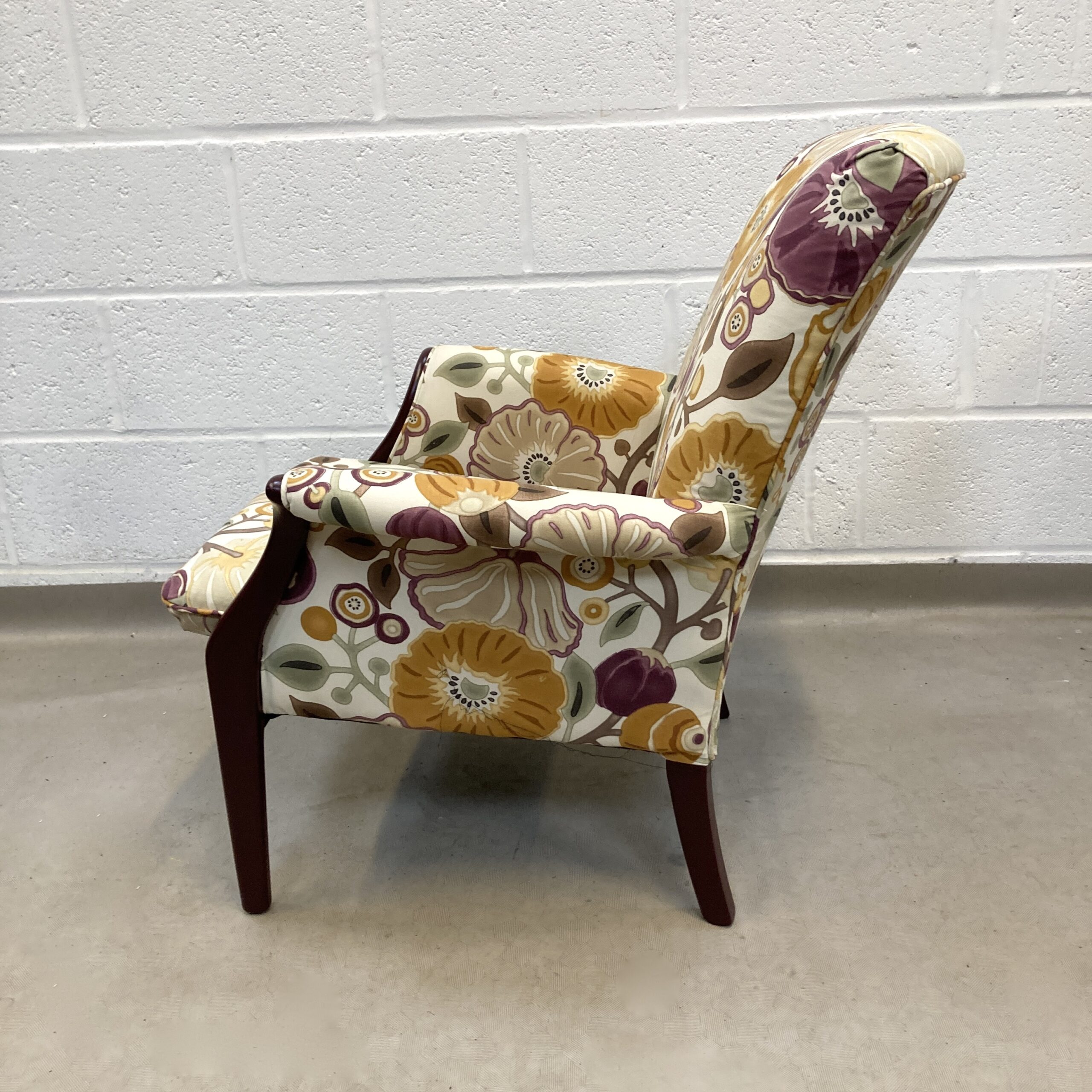 A Parker Knoll Froxfield PK749 chair reupholstered in Sanderson Tree Poppy fabric - Image 4
