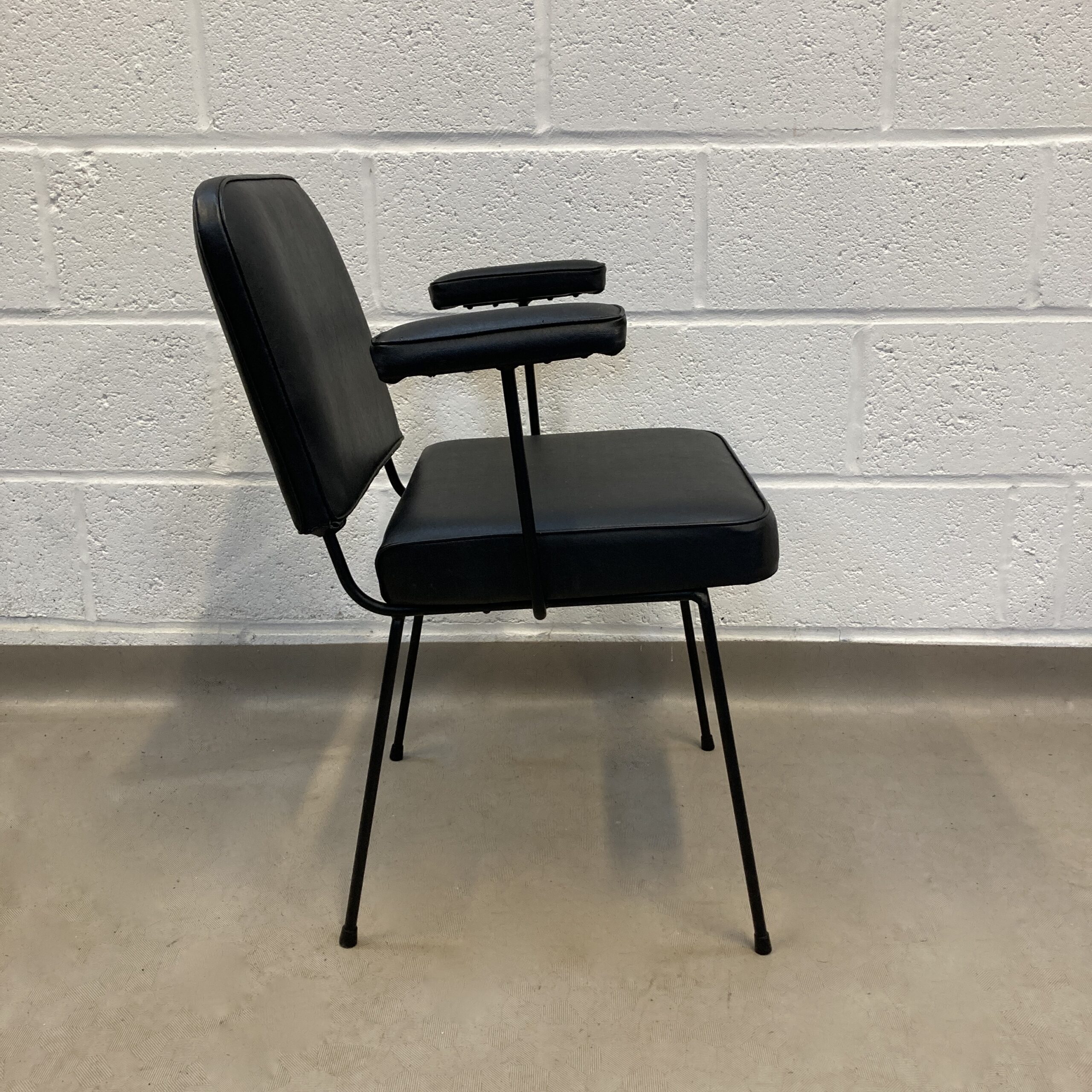 A French Wire framed black vinyl office chair in the style of Pier Paulin. - Image 5