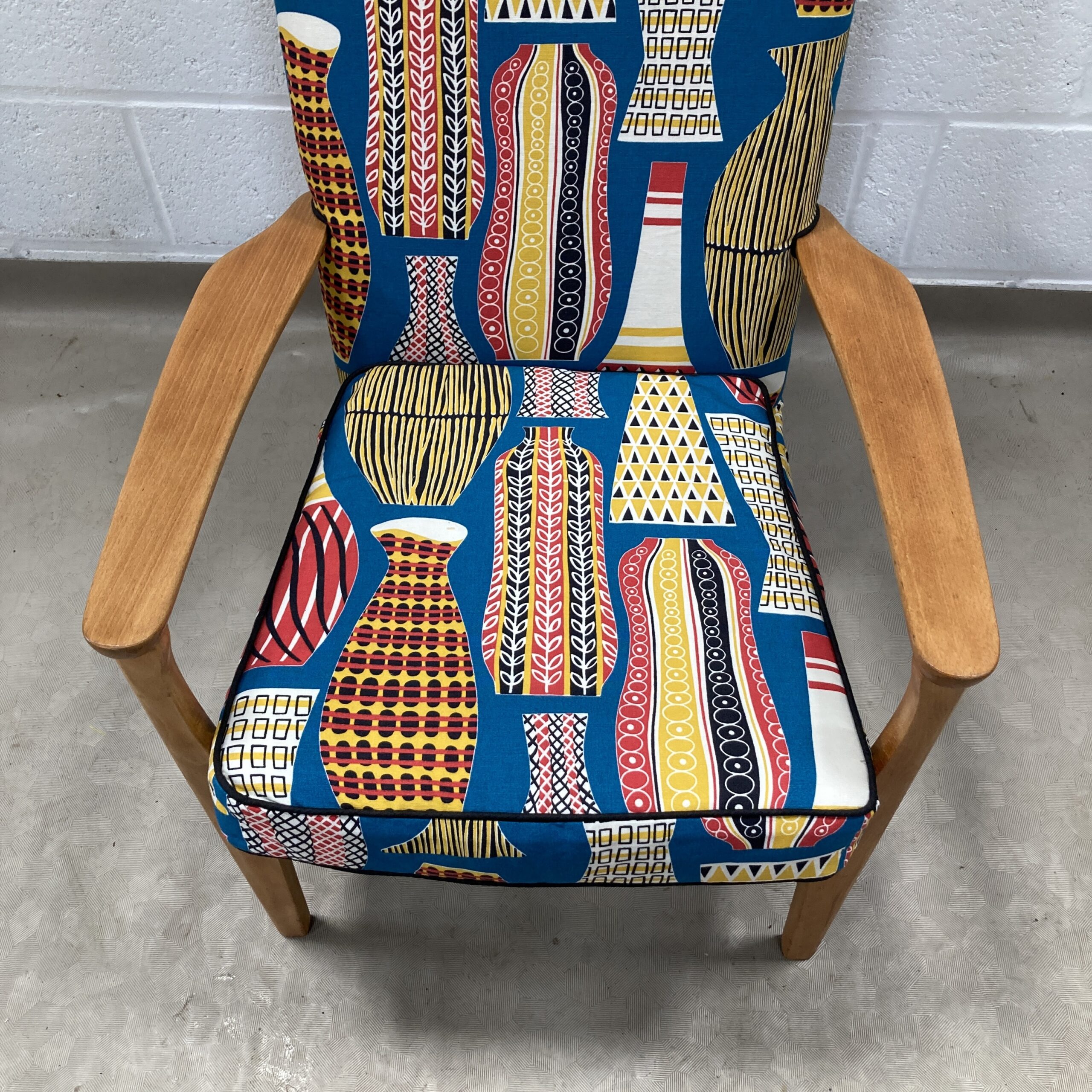 A 1960’s Parker Knoll chair recovered in sandersons Hayward - Image 4