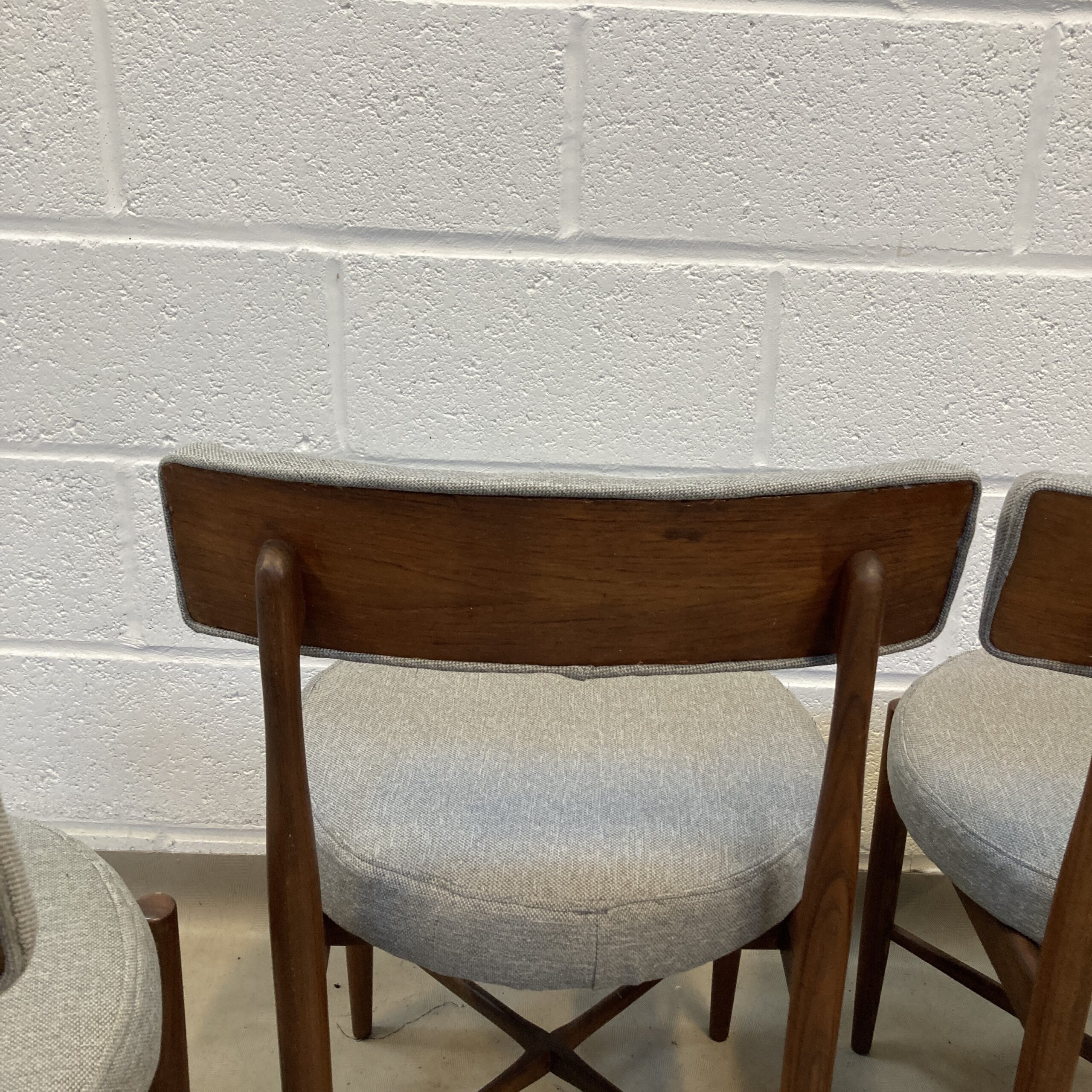 A 1960s G-plan fresco table and four Victor Wilkins designed Fresco chairs - Image 5