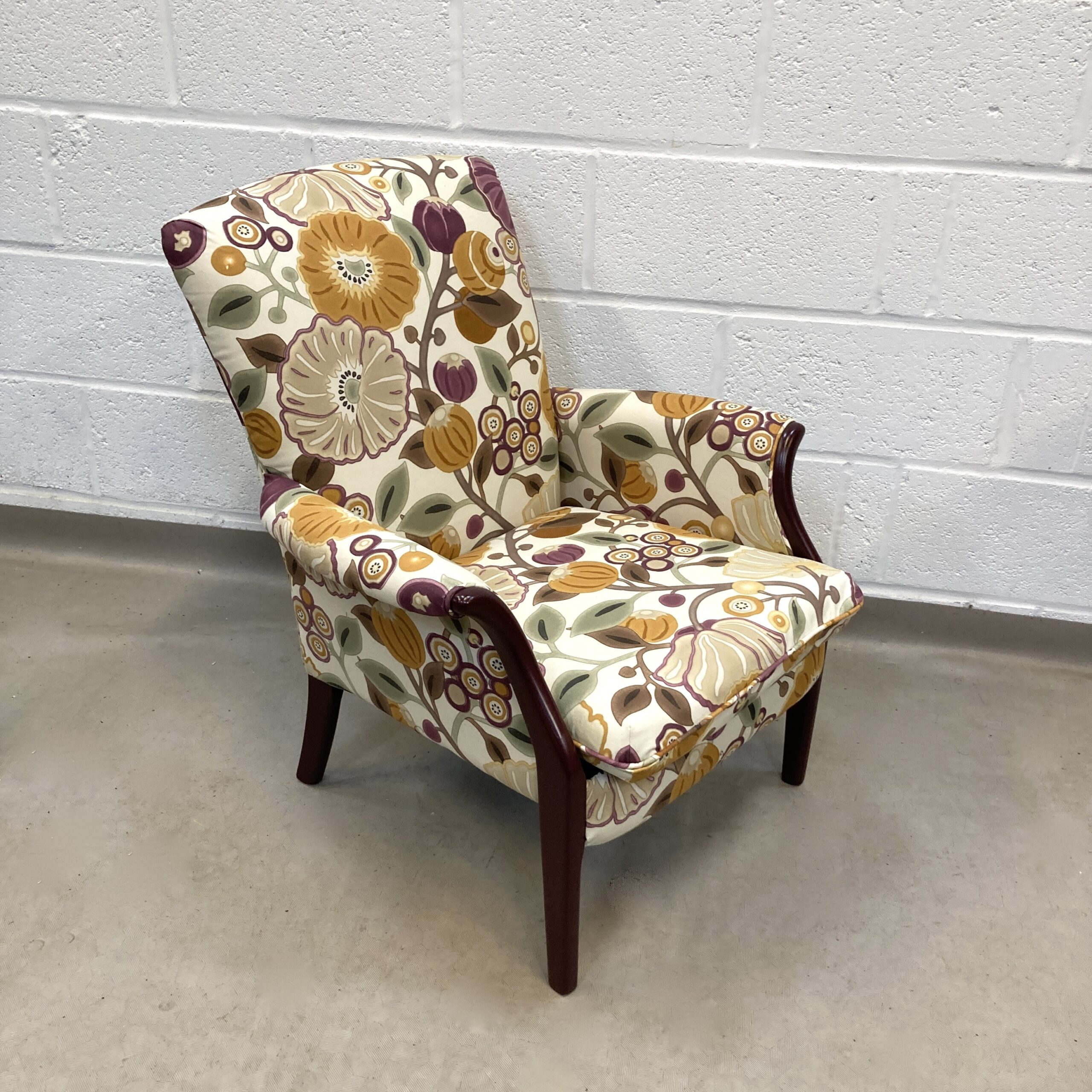 A Parker Knoll Froxfield PK749 chair reupholstered in Sanderson Tree Poppy fabric - Image 7