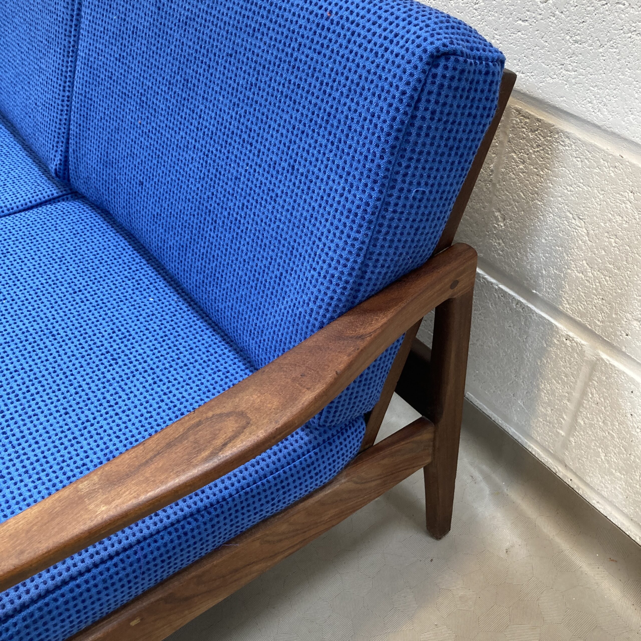 A 1960s Cintique Loungemaster sofa suite reupholstered in a wool mix Abbotsford mill fabric. - Image 17