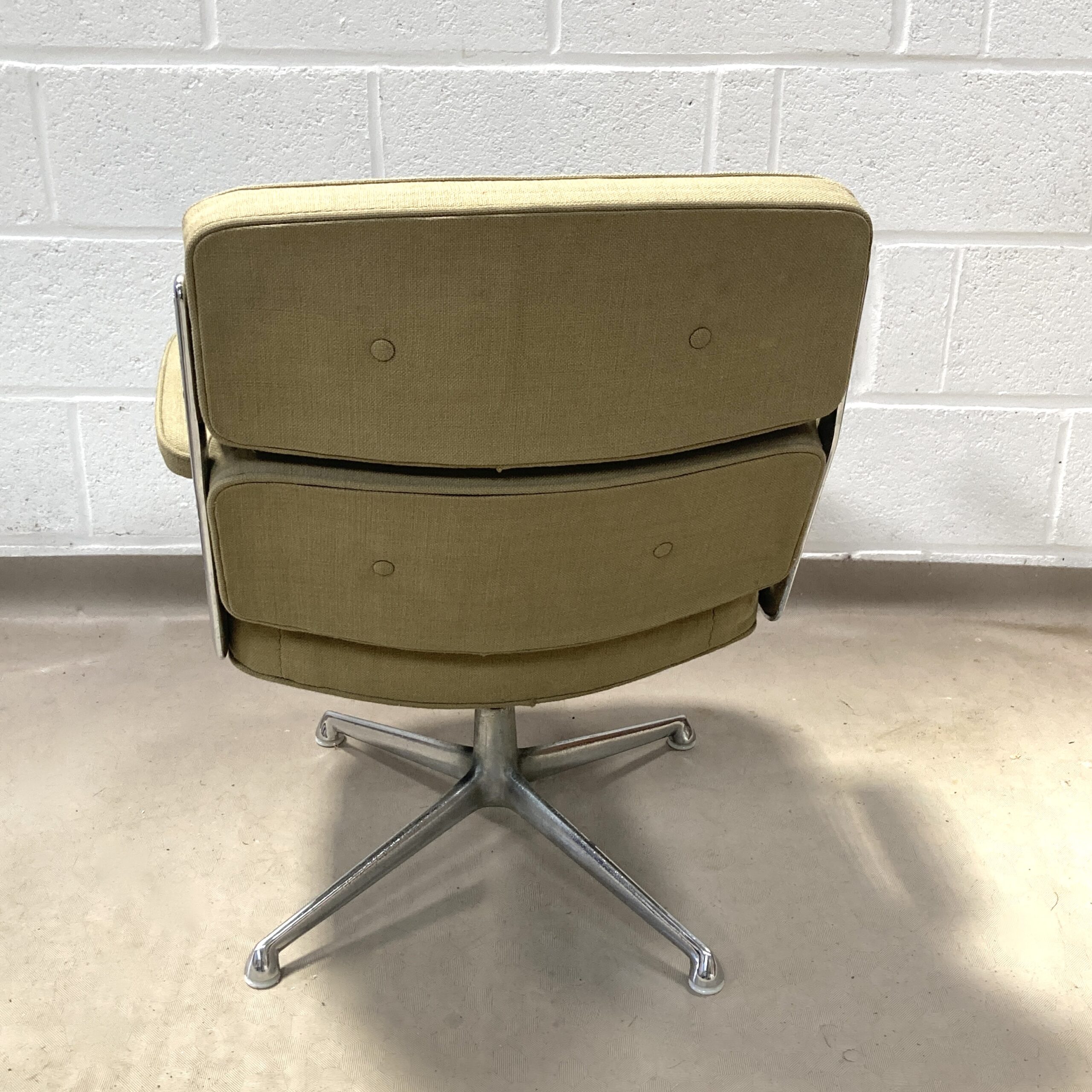 The original Eames Time Life lobby Chair - Image 5